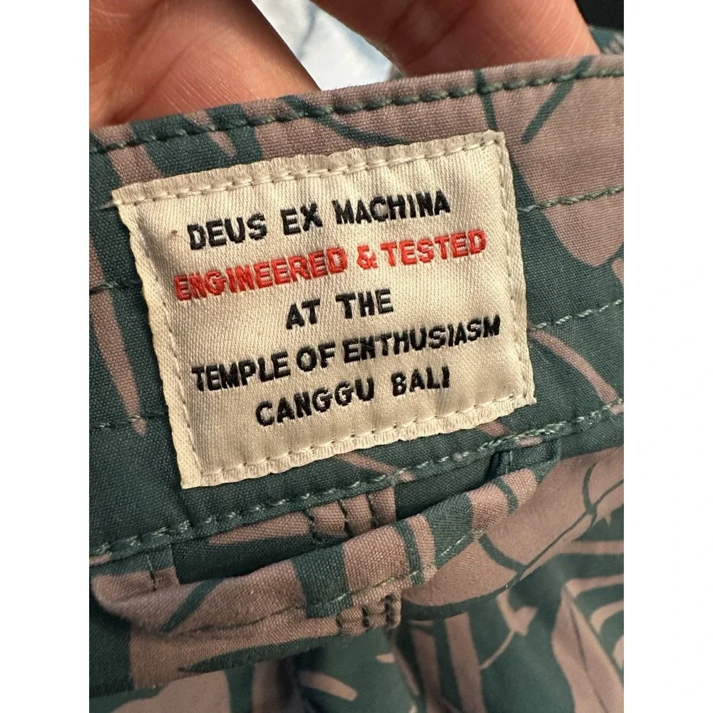 Deus Ex Machina Shorts Mens 38 Green‎ Boardshort All Over Print